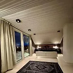 Vannoy Panorama Villa *