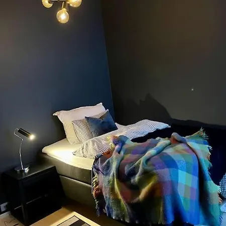 Moderne Bolig Pa Vakre Vannoy Villa *