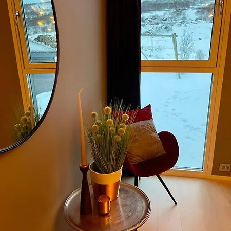 Moderne Bolig Pa Vakre Vannoy