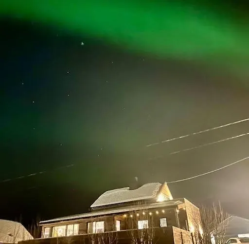 Moderne Bolig Med 4 Soverom Pa Vakre Vannoy * Karlsøy