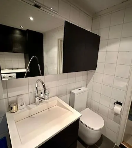 Moderne Bolig Med 4 Soverom Pa Vakre Vannoy * Karlsøy