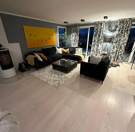 Moderne Bolig Med 4 Soverom Pa Vakre Vannoy Villa