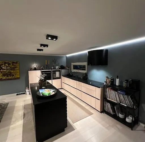 Moderne Bolig Med 4 Soverom Pa Vakre Vannoy Villa *