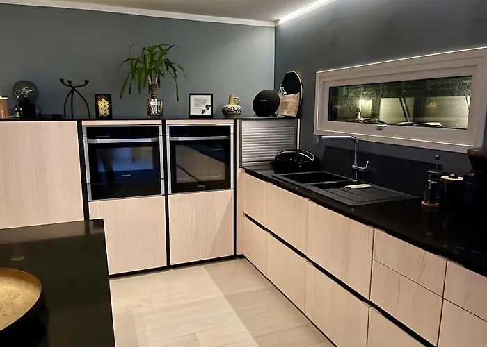 Moderne Bolig Med 4 Soverom Pa Vakre Vannoy * Karlsøy