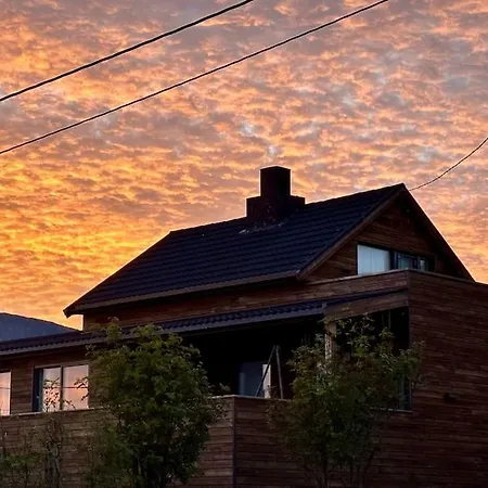 Moderne Bolig Med 4 Soverom Pa Vakre Vannoy * Karlsøy